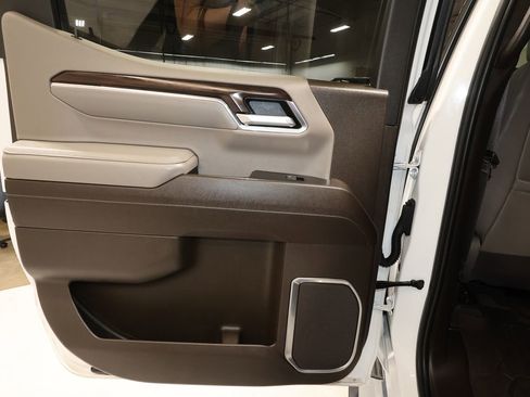 Used 2023 GMC Sierra 1500 SLT w/ SLT Premium Package image 22