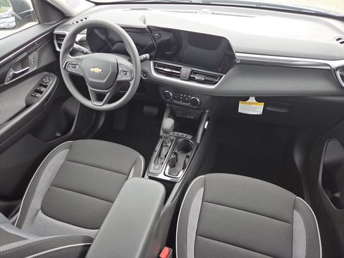 New 2026 Chevrolet TrailBlazer LS w/ LS Convenience Package AWD/4WD image 24