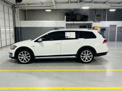 Used 2019 Volkswagen Golf Alltrack SEL image 14