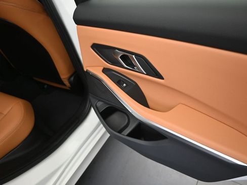 Certified 2025 BMW 330i Sedan RWD image 21