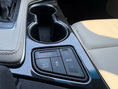 Used 2023 Cadillac CT4 Luxury w/ Sun And Sound Package RWD image 23