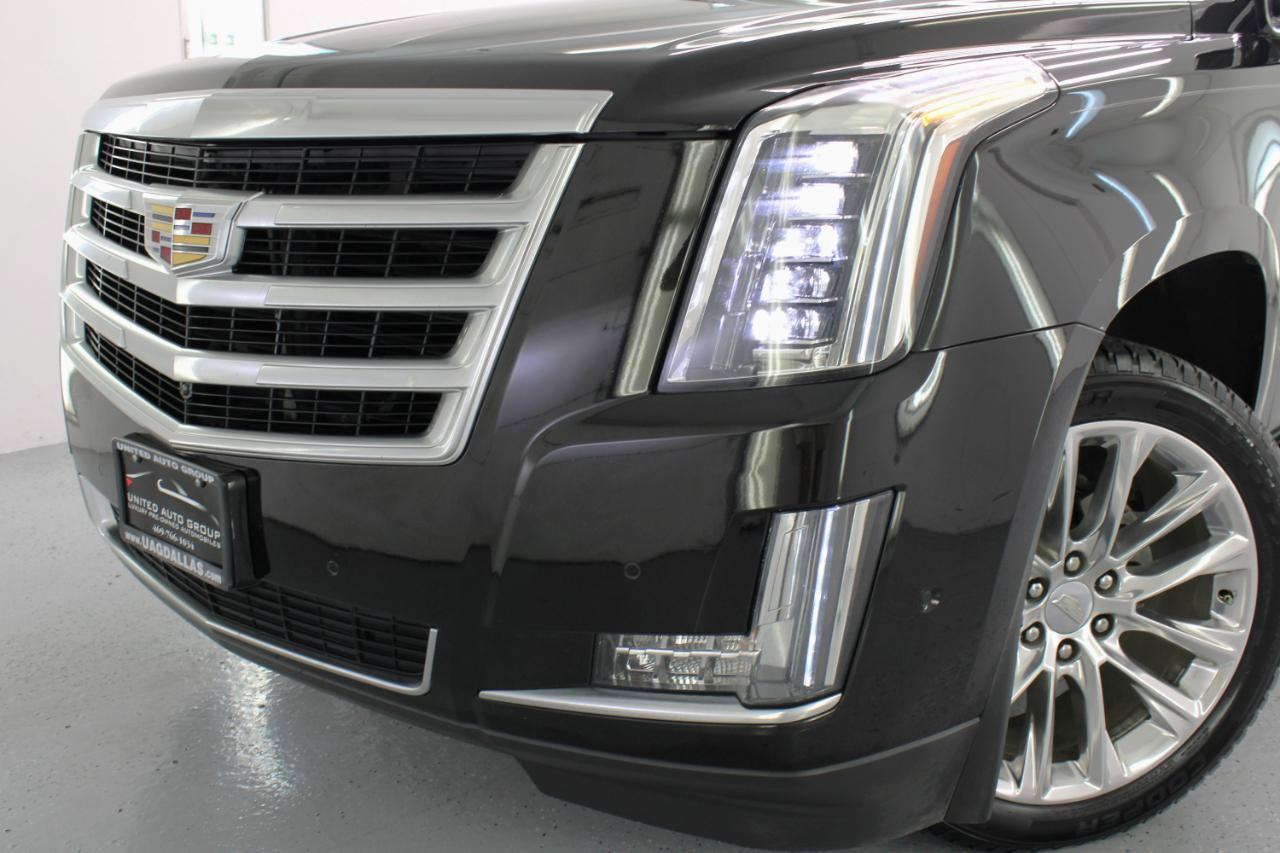 Used 2019 Cadillac Escalade ESV Luxury RWD image 21