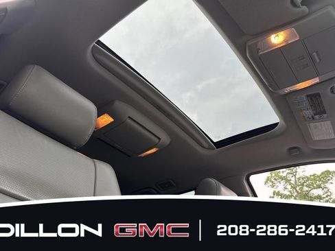 Used 2015 Toyota Sequoia Platinum AWD/4WD image 18