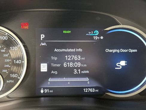 Used 2023 Genesis Electrified GV70 Advanced image 18