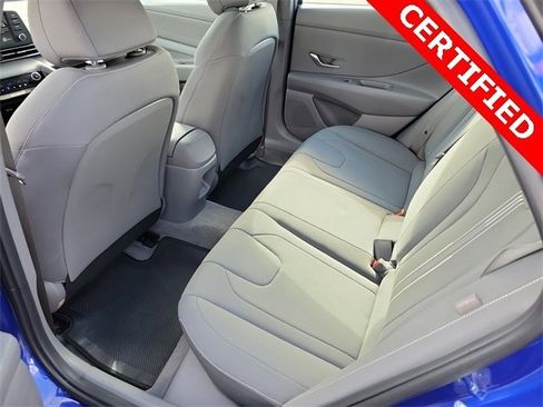 Certified 2025 Hyundai Elantra Sport image 18