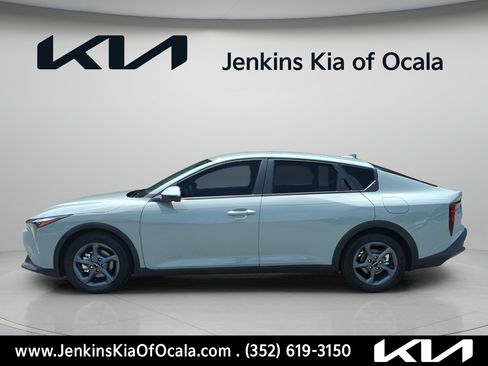 New 2026 Kia K4 FWD image 7