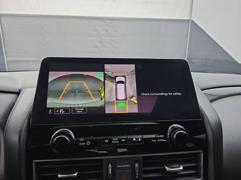 Used 2024 Nissan Armada SL w/ Midnight Edition Package image 25