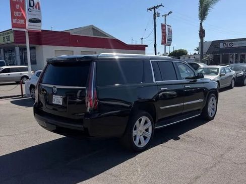 Used 2015 Cadillac Escalade ESV Luxury RWD image 4