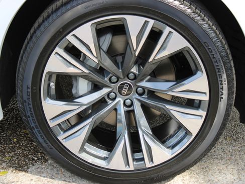 New 2026 Audi Q8 Premium Plus image 13