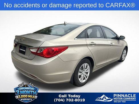 Used 2011 Hyundai Sonata GLS FWD image 4