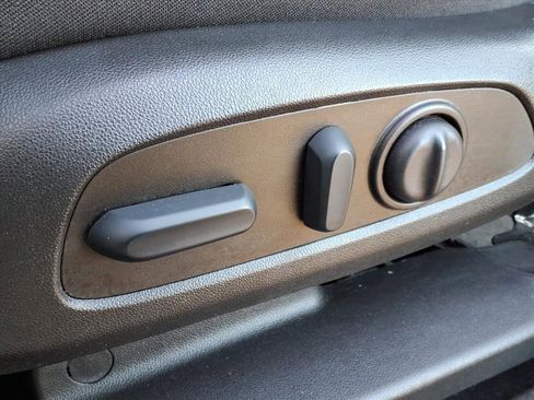 Used 2022 Chevrolet Equinox LT image 12