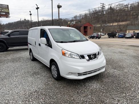 Used 2015 Nissan NV200 SV w/ Back Door Glass Package image 6