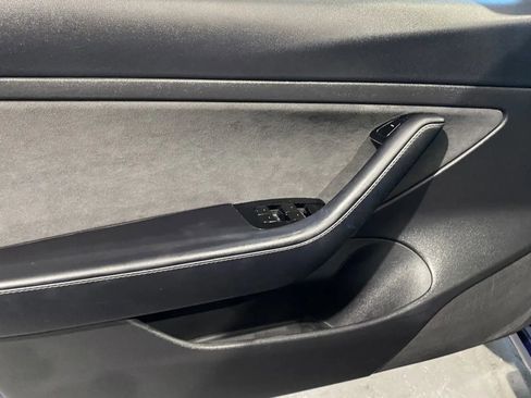 Used 2020 Tesla Model 3 Standard Range Plus image 12