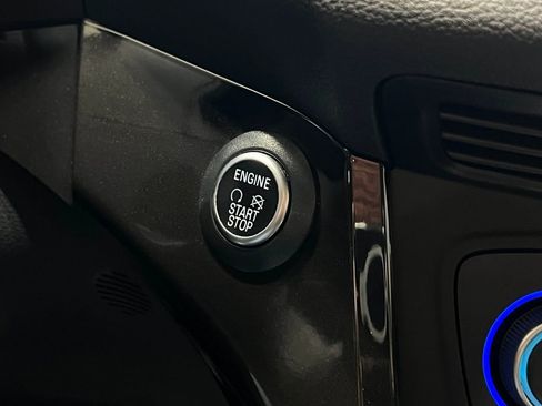 Used 2018 Ford Escape Titanium w/ Ford Safe & Smart Package image 22