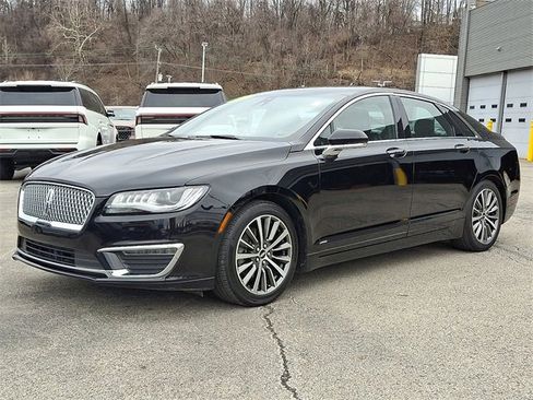Used 2019 Lincoln MKZ Premiere image 3