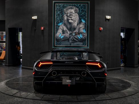 Used 2018 Lamborghini Huracan Performante image 7