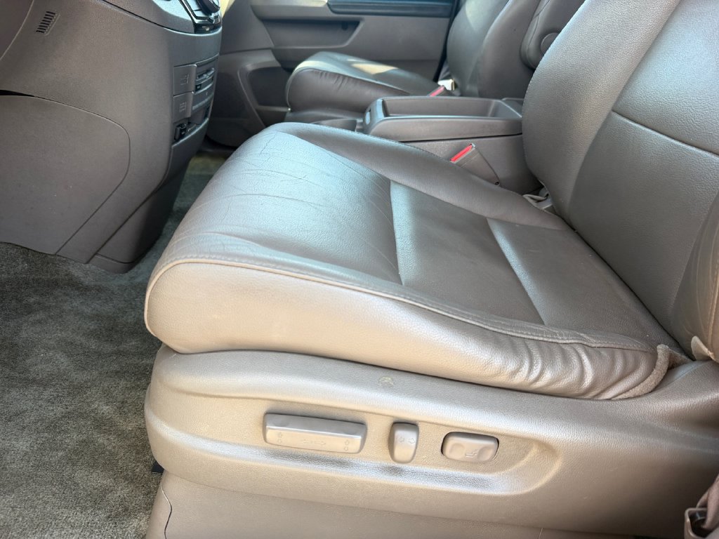 Used 2016 Honda Odyssey Touring Elite image 11