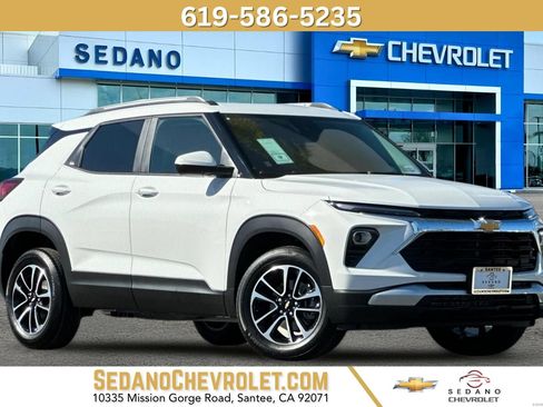 New 2026 Chevrolet TrailBlazer LT w/ LPO, Blackout Package AWD/4WD image 1