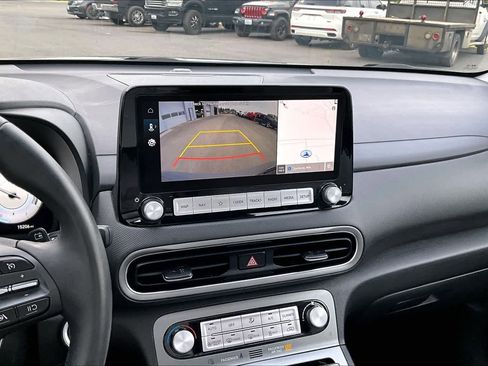 Used 2023 Hyundai Kona SEL FWD image 27