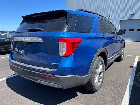 Used 2020 Ford Explorer XLT w/ Equipment Group 202A AWD/4WD image 5
