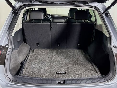 Used 2024 Volkswagen Tiguan SE image 20