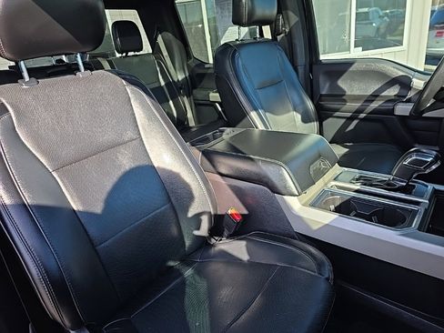 Used 2017 Ford F150 Lariat image 11