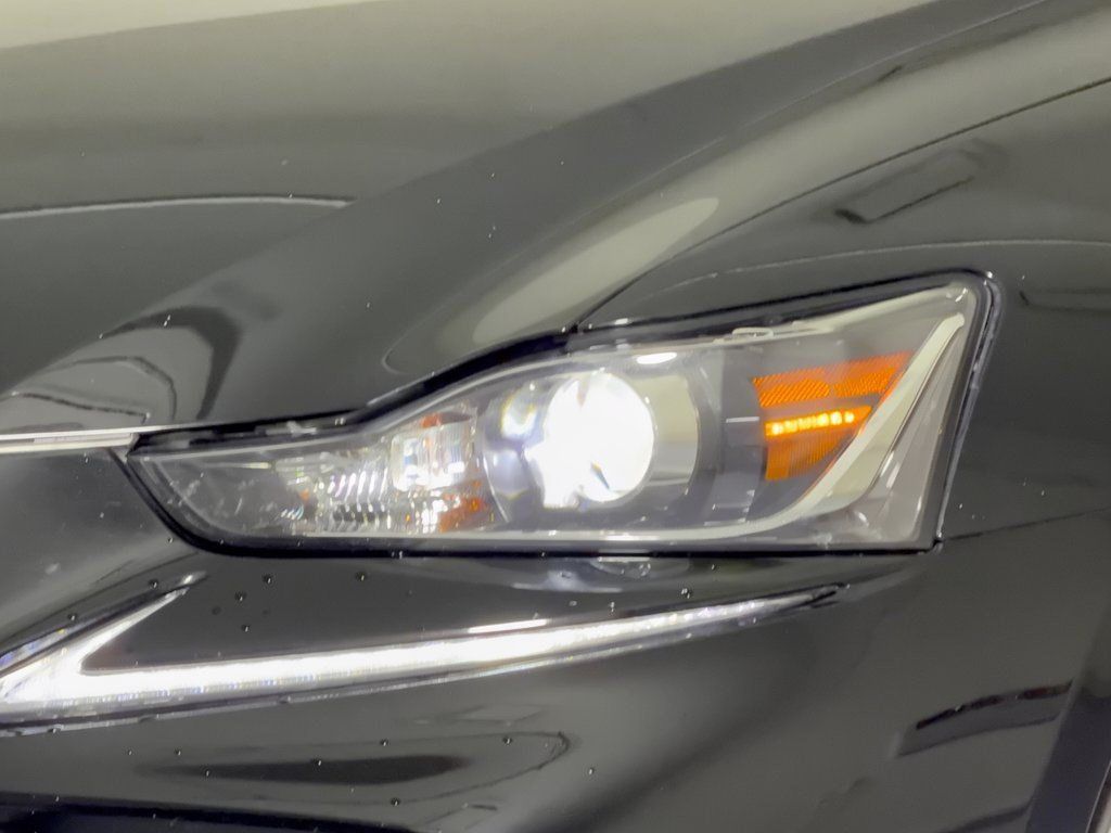 Used 2020 Lexus IS 350 F Sport w/ F Sport Package RWD image 12