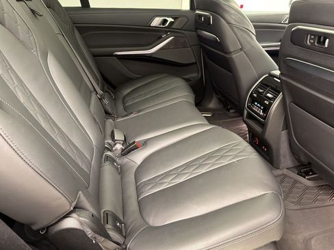 Used 2024 BMW X7 xDrive40i w/ Executive Package AWD/4WD image 26