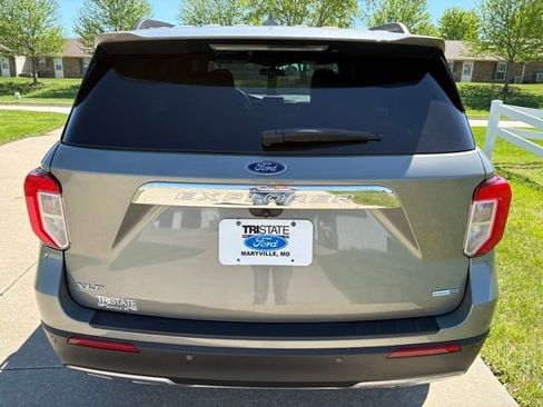 Used 2020 Ford Explorer XLT w/ Equipment Group 202A AWD/4WD image 5