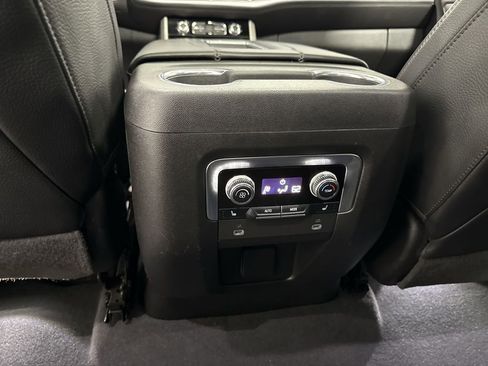 Used 2023 GMC Yukon Denali AWD/4WD image 22