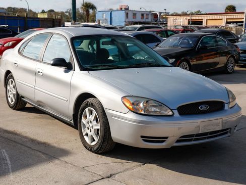Used 2007 Ford Taurus SE image 9