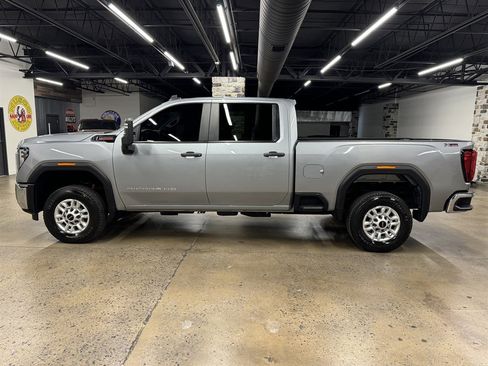 Used 2024 GMC Sierra 2500 Pro AWD/4WD image 4