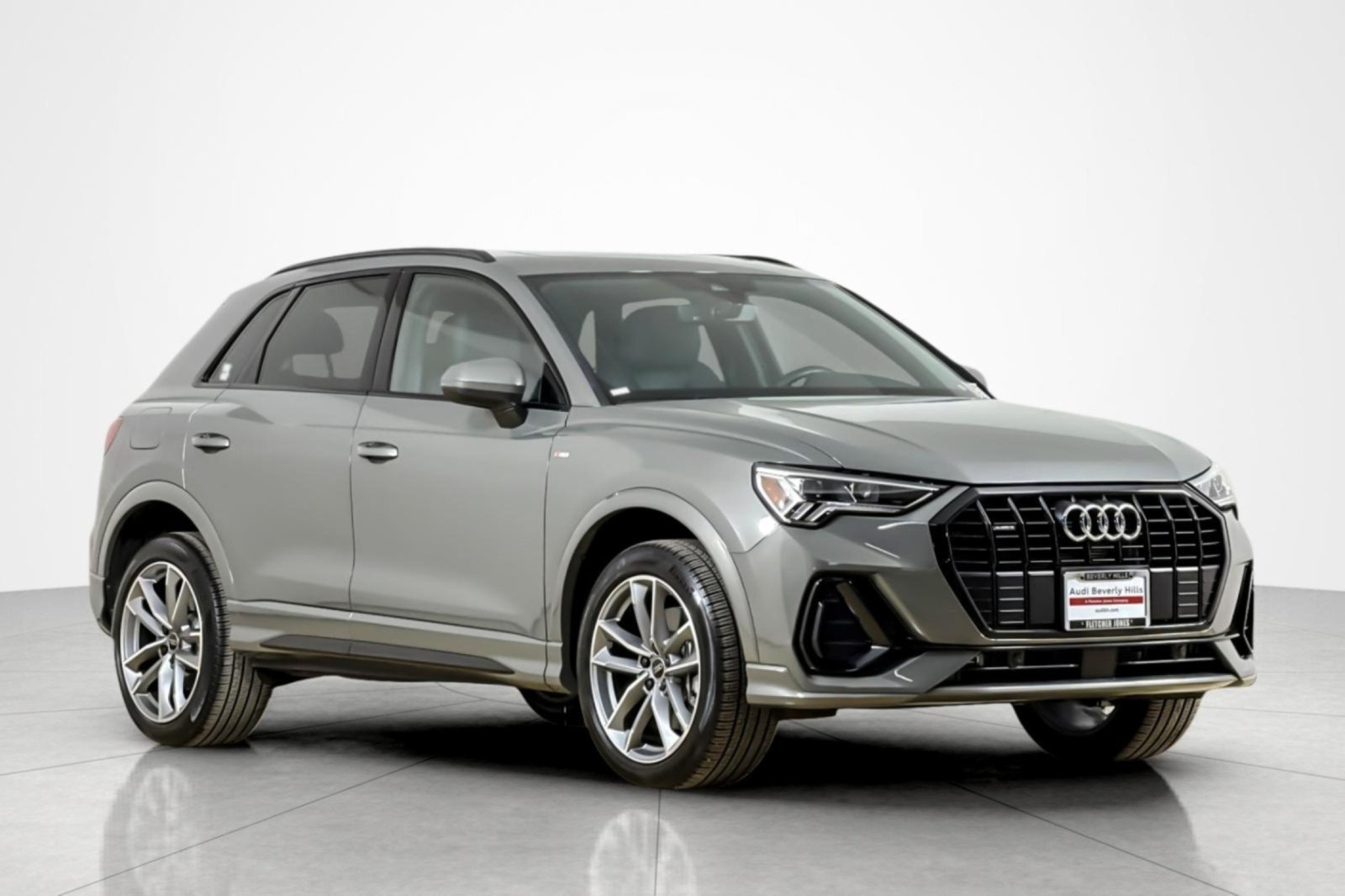 Used 2024 Audi Q3 2.0T Premium w/ Convenience Package AWD/4WD image 7