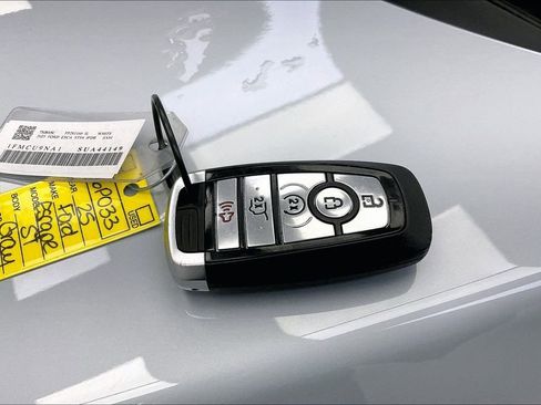 Used 2025 Ford Escape ST-Line Select image 10