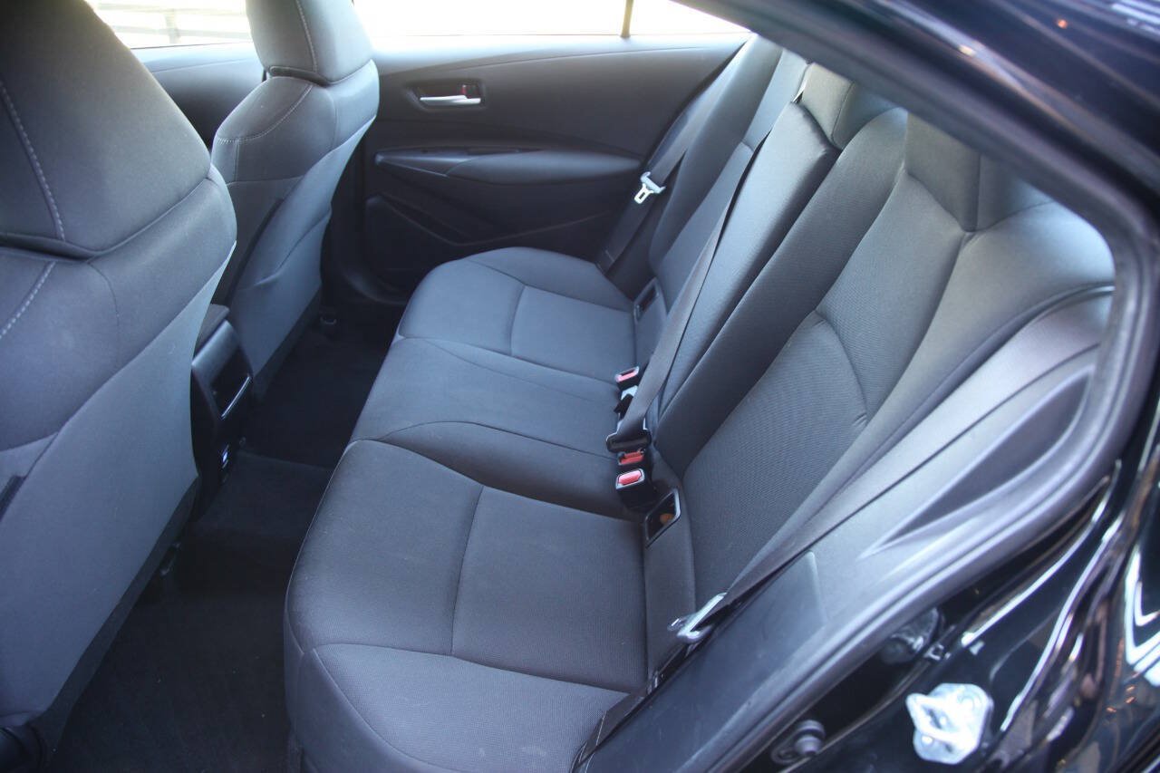 Used 2021 Toyota Corolla LE FWD image 39