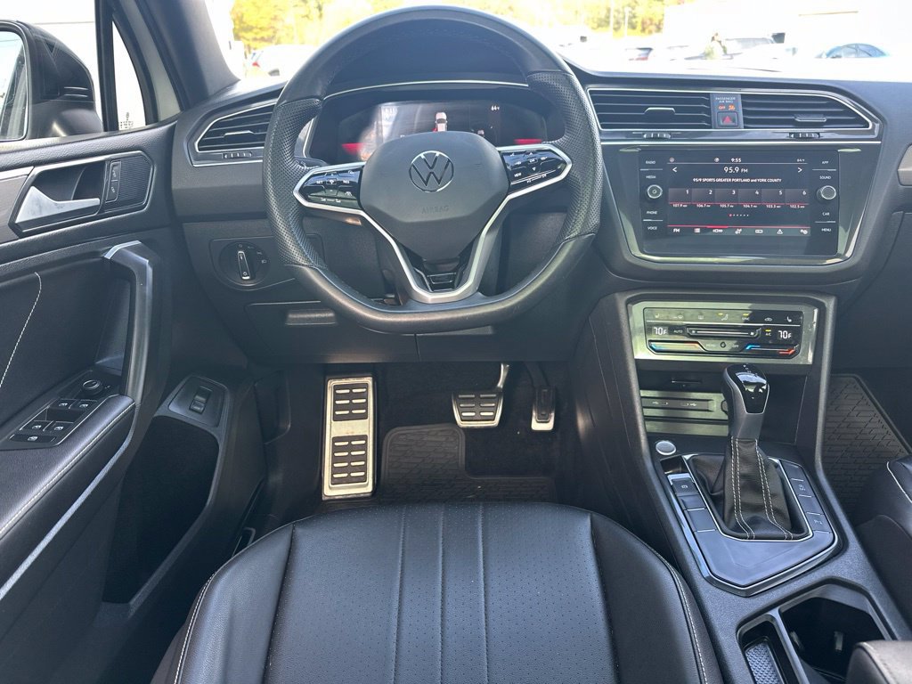 Used 2024 Volkswagen Tiguan SE R-Line FWD image 19