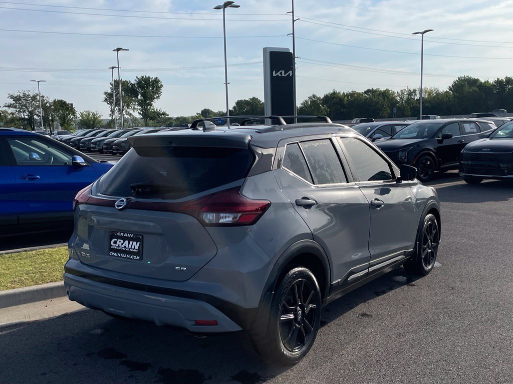 Used 2021 Nissan Kicks SR w/ SR Premium Package FWD image 7