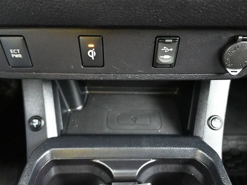 Used 2017 Toyota Tacoma TRD Sport image 20