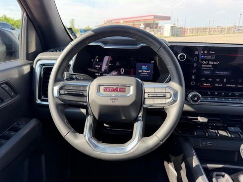 Used 2024 GMC Canyon Elevation w/ Elevation Premium Package RWD image 10