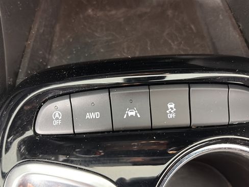 Certified 2024 Buick Encore GX Preferred w/ Comfort Package image 22