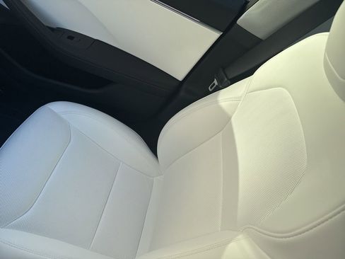 Used 2024 Tesla Model 3 Standard Range image 9