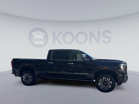 Used 2024 GMC Sierra 2500 Denali Ultimate w/ Snow Plow Prep/Camper Package AWD/4WD image 8