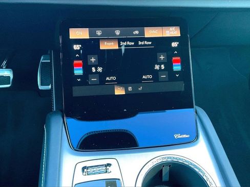 Used 2026 Cadillac Vistiq Sport image 11