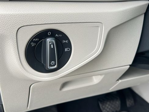 Used 2022 Volkswagen Atlas SE image 29