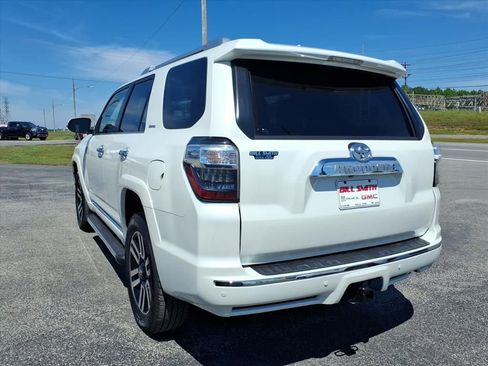 Used 2017 Toyota 4Runner Limited AWD/4WD image 5