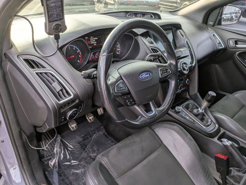 Used 2017 Ford Focus RS AWD/4WD image 14
