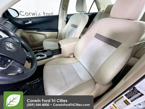 Used 2012 Toyota Camry LE FWD image 22
