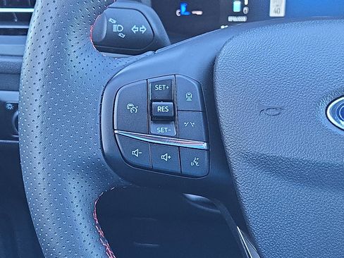 Certified 2025 Ford Escape ST-Line w/ Tech Pack #1 image 23