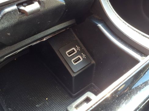 Used 2020 Ford Edge SE AWD/4WD image 10
