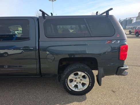 Used 2018 Chevrolet Silverado 1500 LT w/ All Star Edition image 31